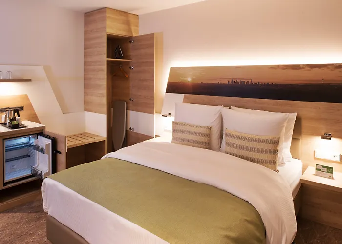 Holiday Inn Frankfurt Airport By Ihg Hotel 4*