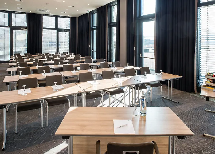 Holiday Inn Frankfurt Airport By Ihg Hotel 4*