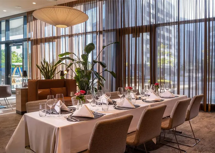 Holiday Inn Frankfurt Airport By Ihg Hotel