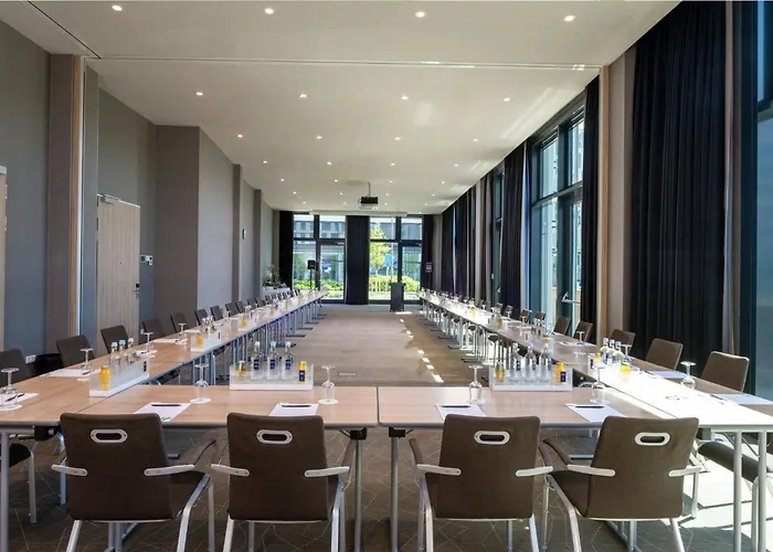 Hotel Holiday Inn Frankfurt Airport By Ihg Frankfurt am Main