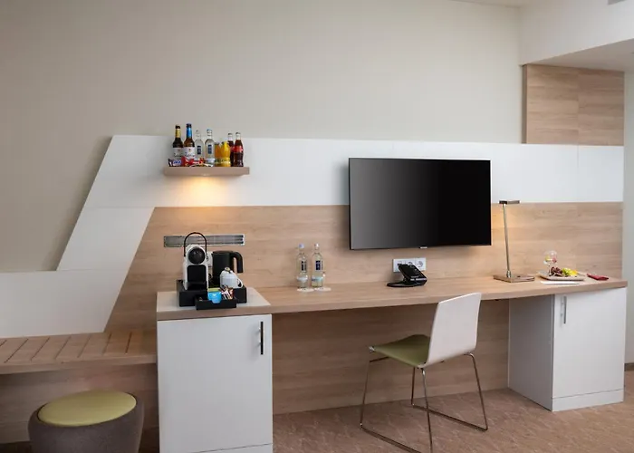 Frankfurt Airport By Ihg 4*