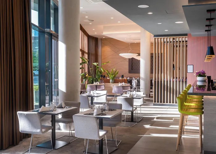 Отель Holiday Inn Frankfurt Airport By Ihg