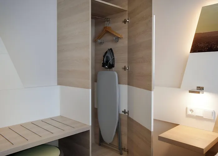 Holiday Inn Frankfurt Airport By Ihg Отель